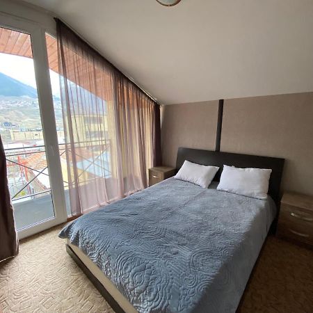 Uptown Boutique Kazbegi Hotel Luaran gambar