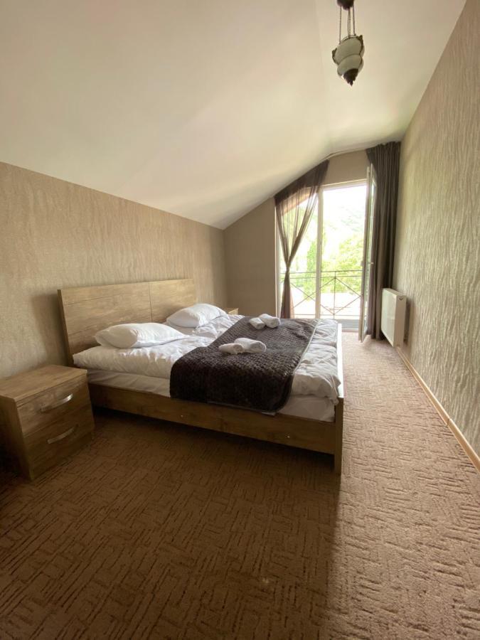 Uptown Boutique Kazbegi Hotel Luaran gambar