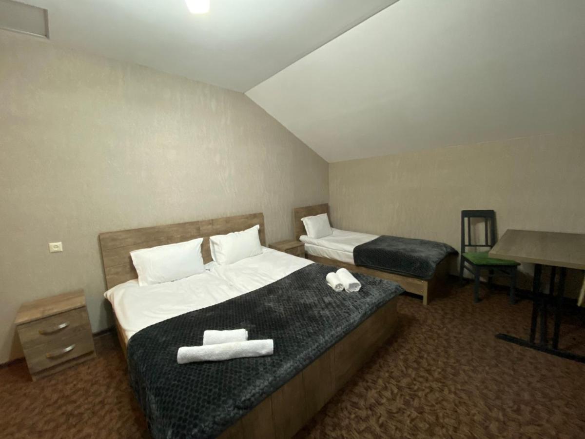 Uptown Boutique Kazbegi Hotel Luaran gambar