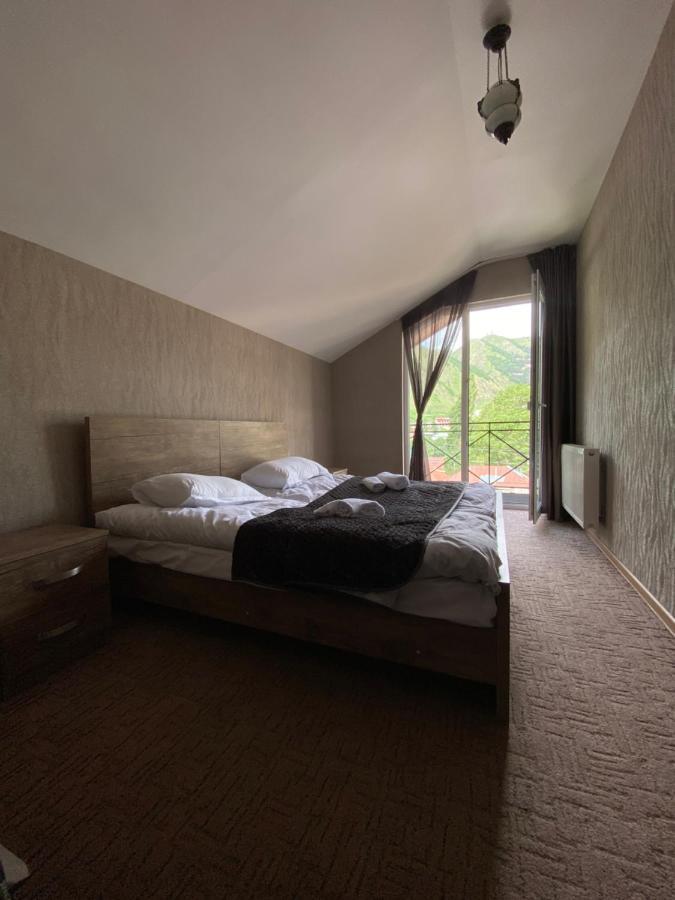 Uptown Boutique Kazbegi Hotel Luaran gambar
