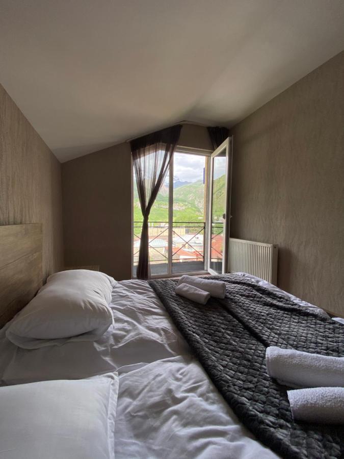 Uptown Boutique Kazbegi Hotel Luaran gambar