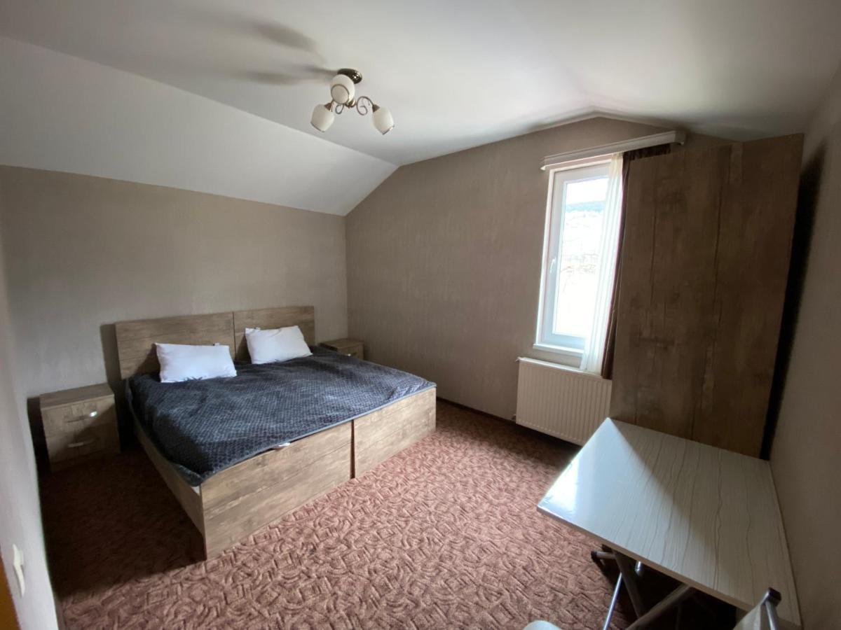 Uptown Boutique Kazbegi Hotel Luaran gambar