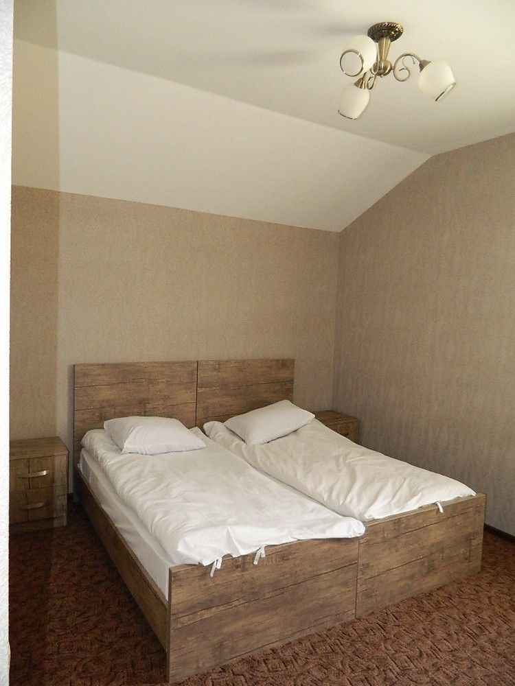 Uptown Boutique Kazbegi Hotel Luaran gambar