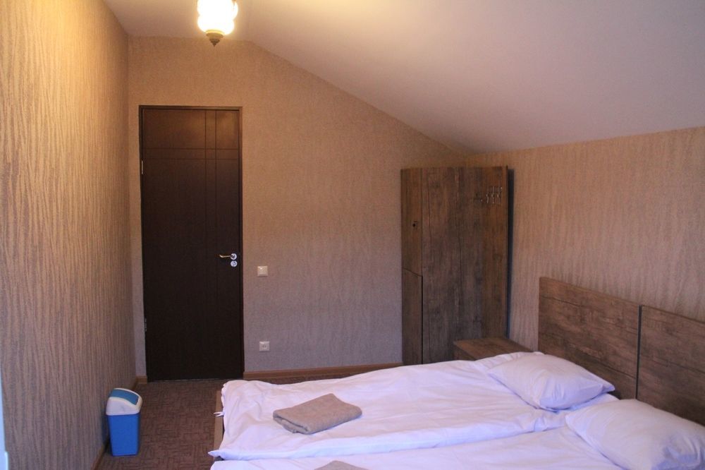 Uptown Boutique Kazbegi Hotel Luaran gambar