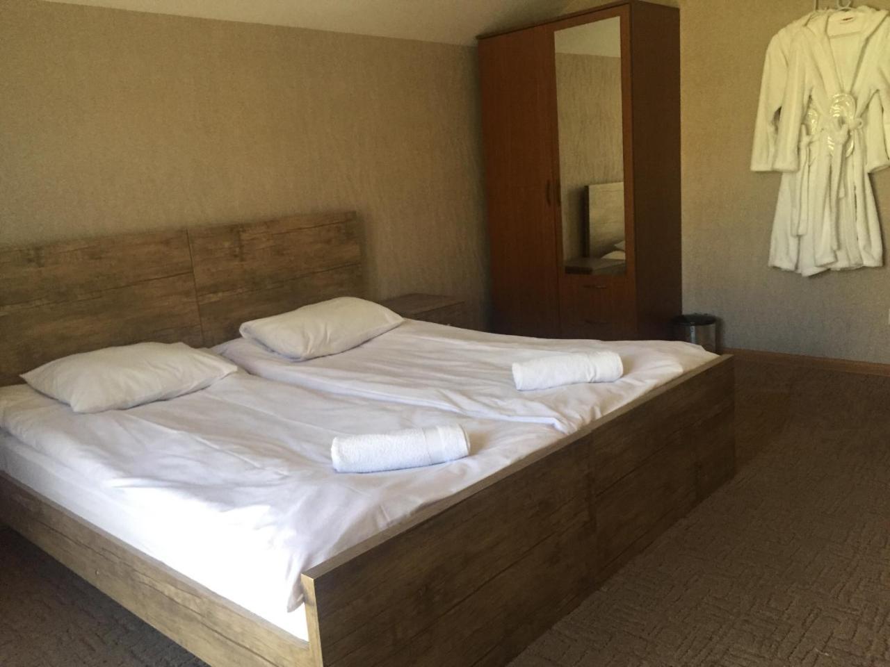 Uptown Boutique Kazbegi Hotel Luaran gambar